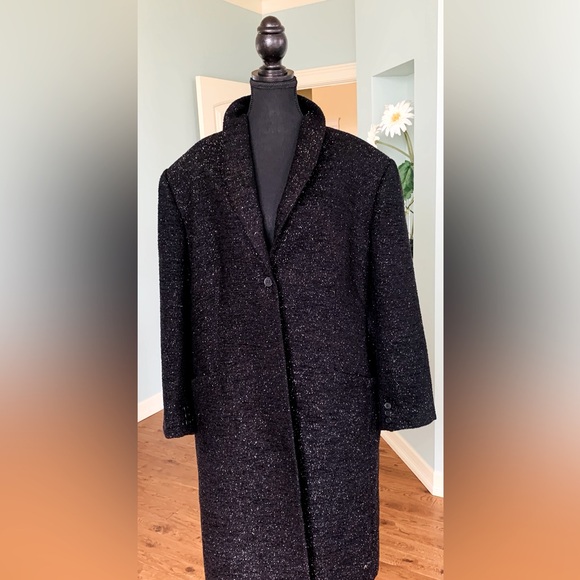 Ladies coat - Picture 1 of 1